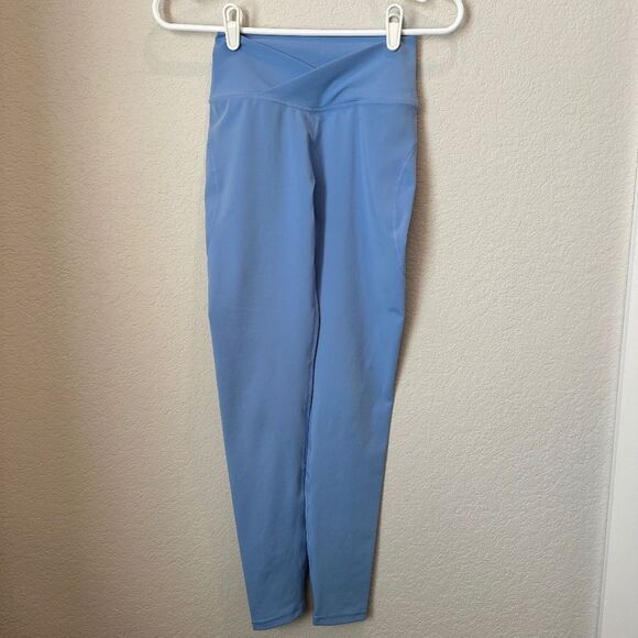 Alphalete Blue Crossover Waist Butter Soft 7/8 Length Leggings - Size S - EUC - Picture 1 of 4